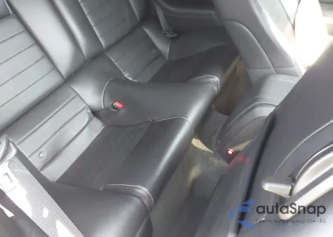 2014 Ford Mustang V6 Premium z USA, uszkodzony, nr VIN 1ZVBP8AM3E5225590